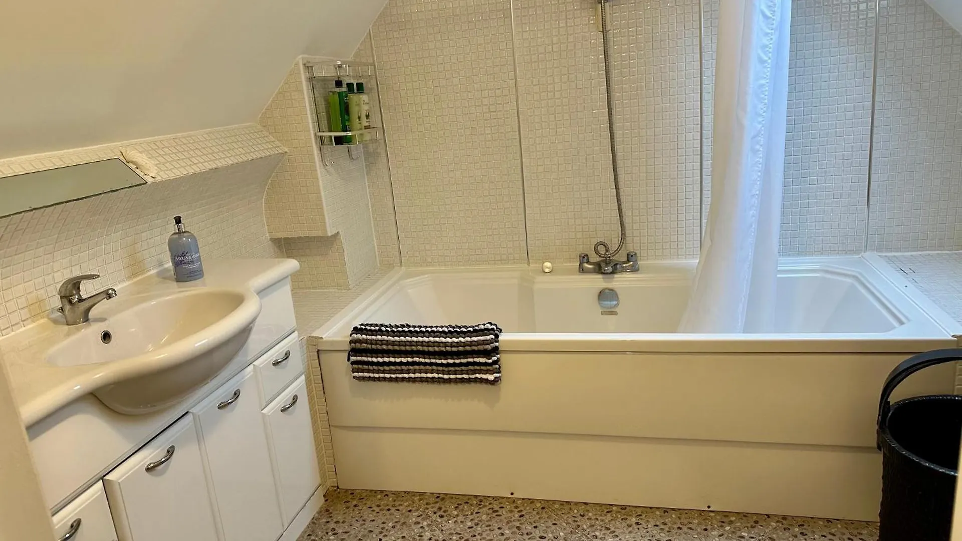Station Approach B&B Boutique Stays 솔리헐 2*,
